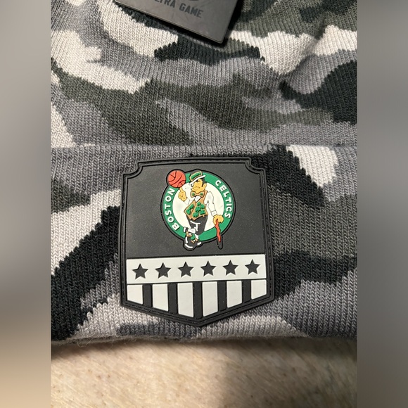 NBA Ultra Game Boston Celtics Pom Winter Hat Gray Camo One Size NWT - Picture 3 of 7